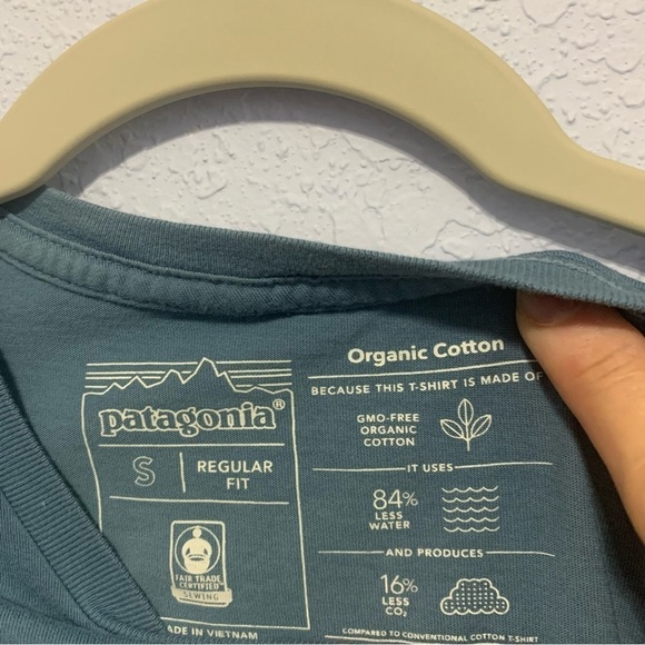 Patagonia Men’s P-6 Logo Responsibili-Tee Organic Cotton - Picture 2 of 4